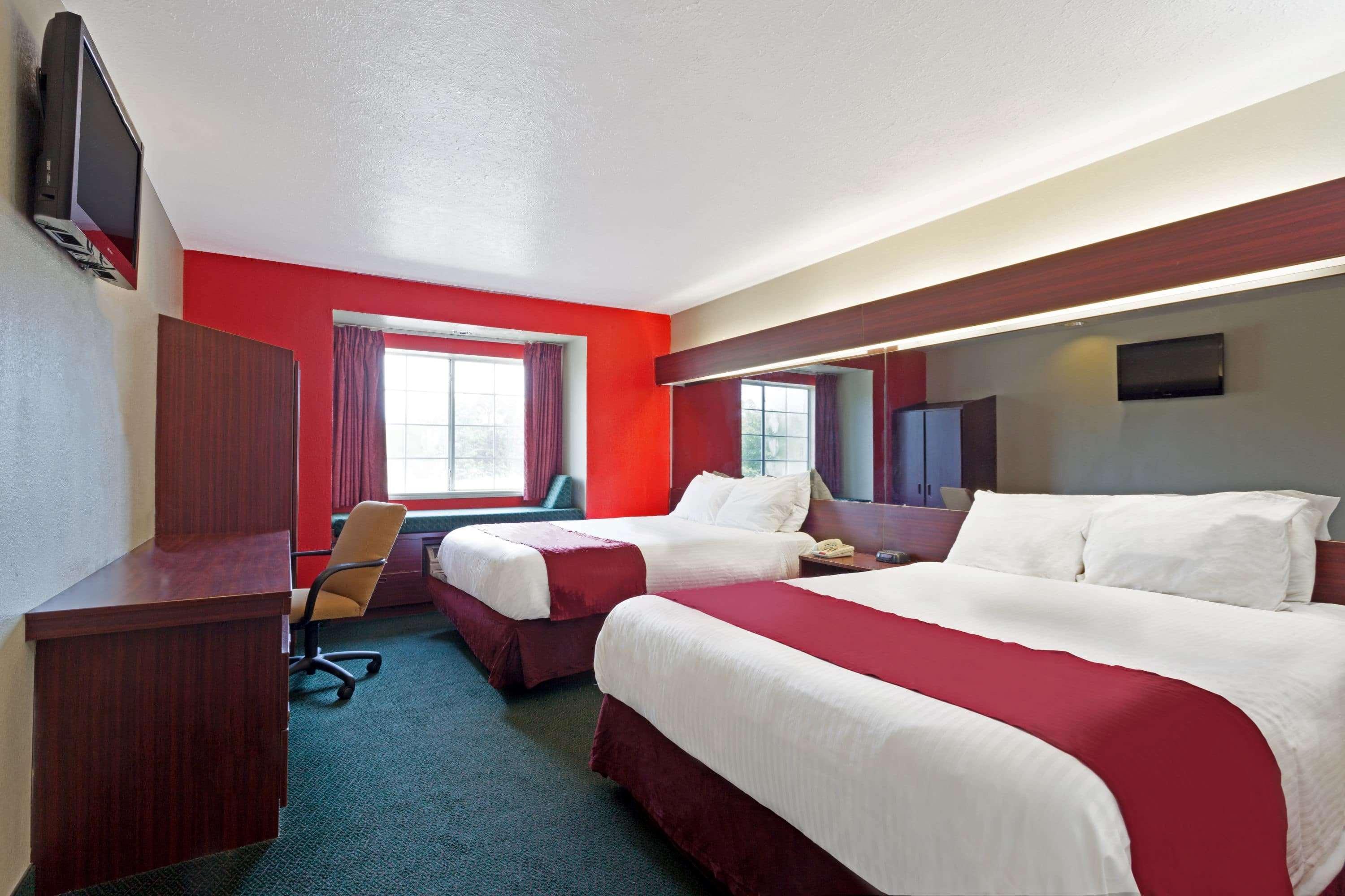 Microtel Inn & Suites By Wyndham Brandon Exterior foto